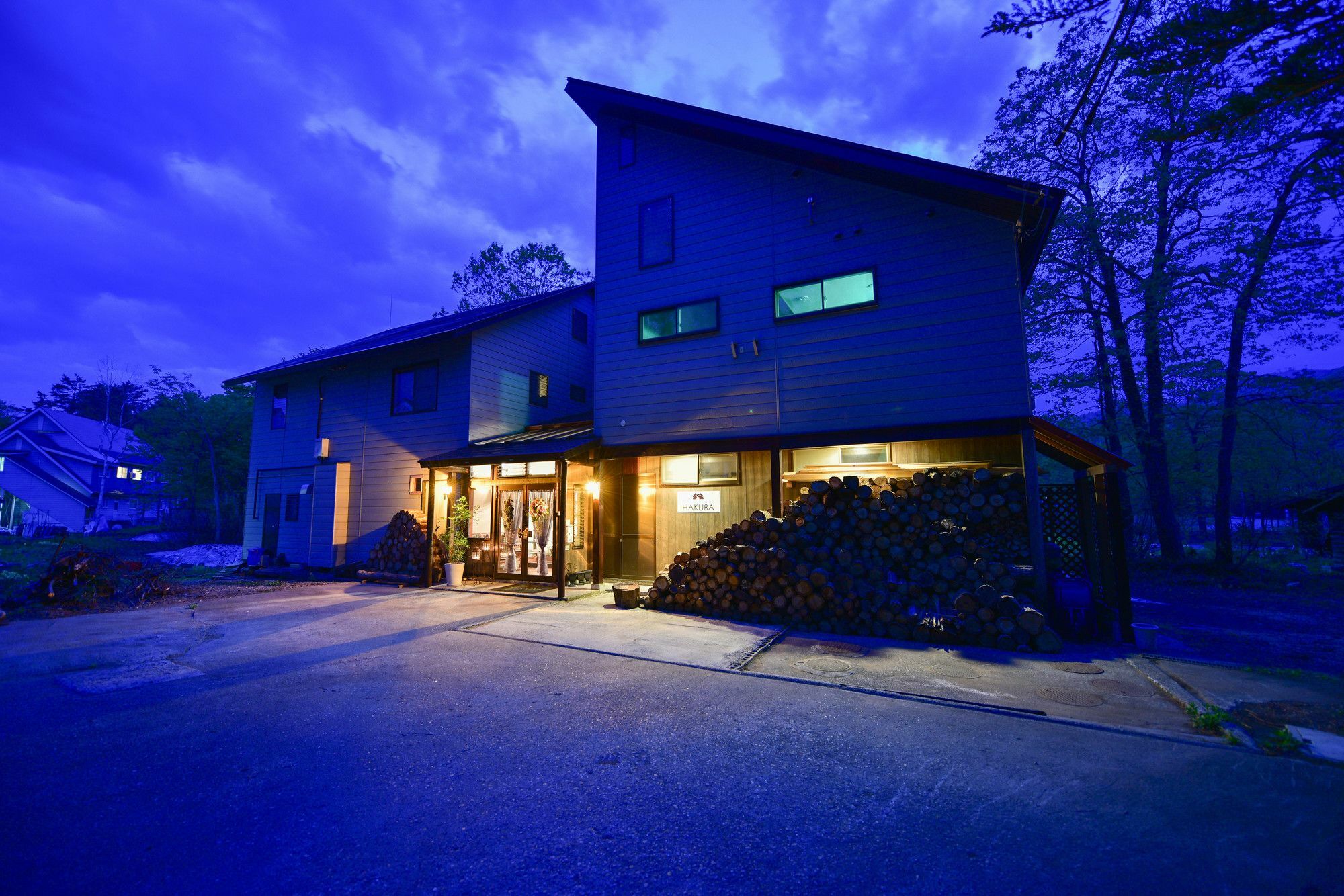 Backcountry Lodge Хакуба Екстериор снимка